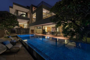 Western Taste of 5 BR Luxurious Villa Canggu CYN